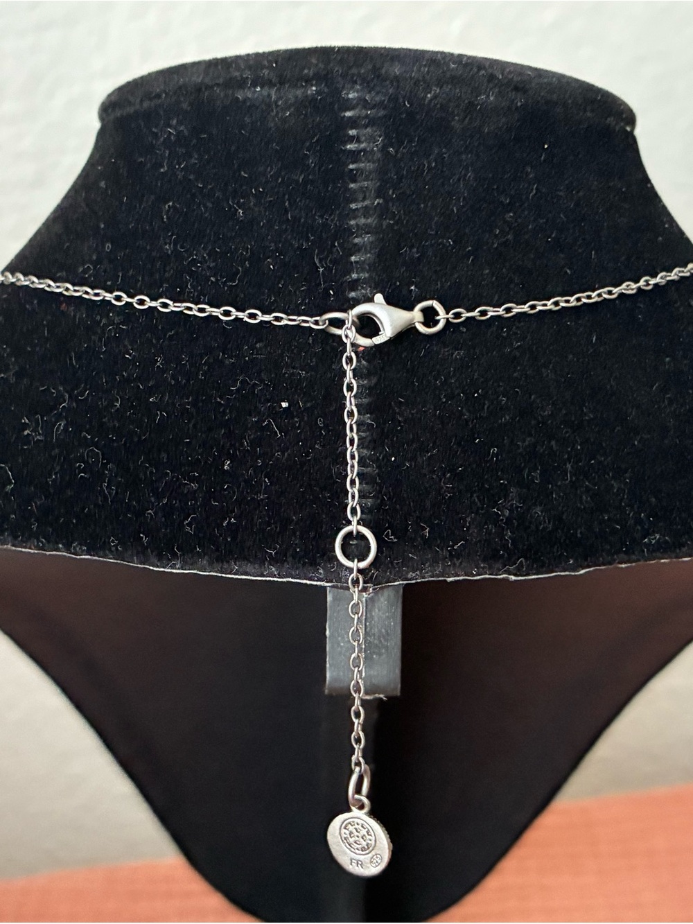Freida Rothman CROSS NECKLACE - Picture 4 of 9